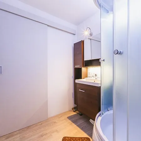 On The - Privacy With An Amazing Atmosphere 아파트 브르노